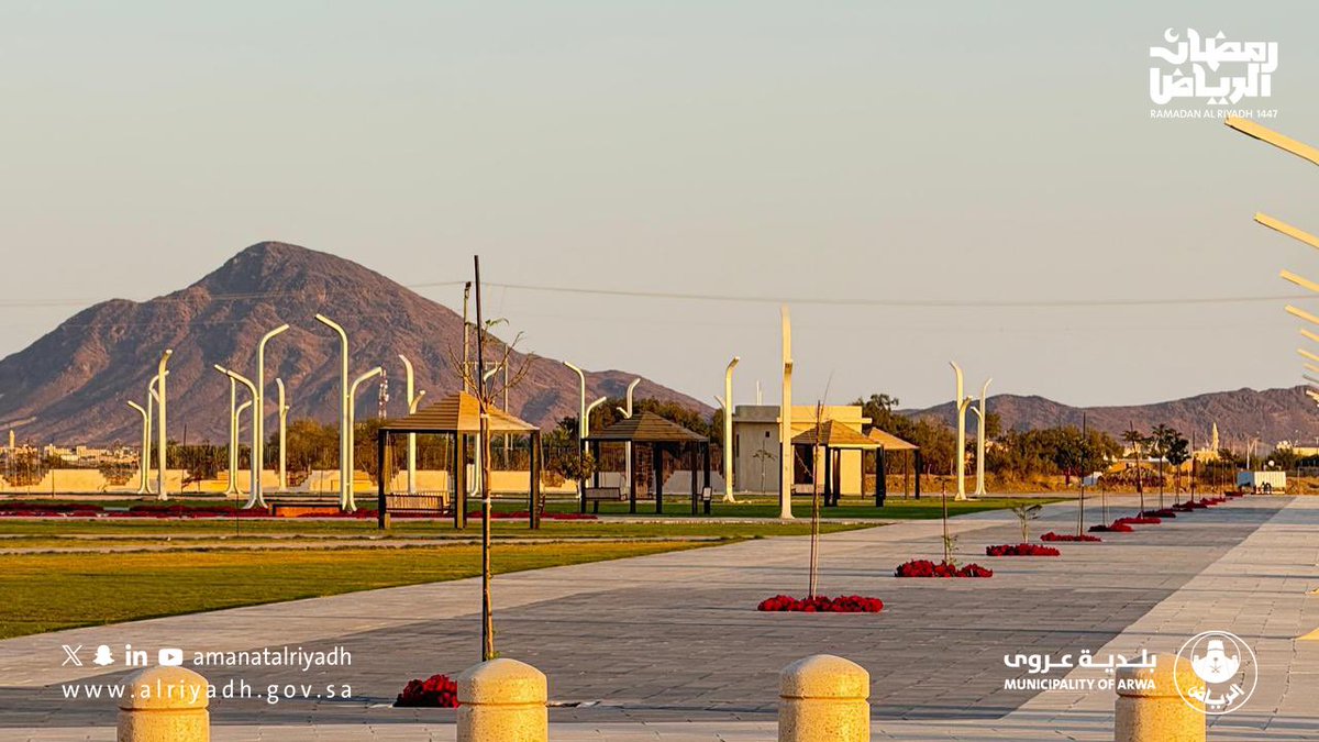 BaladiaArwa's tweet photo. تواصل بلدية عروى أعمال تشجير الحدائق العامة وزيادة الغطاء النباتي، بما يعزز جمالية المساحات الخضراء ويسهم في تحسين جودة الحياة 🌳
 
#رمضان_الرياض
#بلدية_عروى | #أمانة_منطقة_الرياض https://t.co/22TDZfw4BW