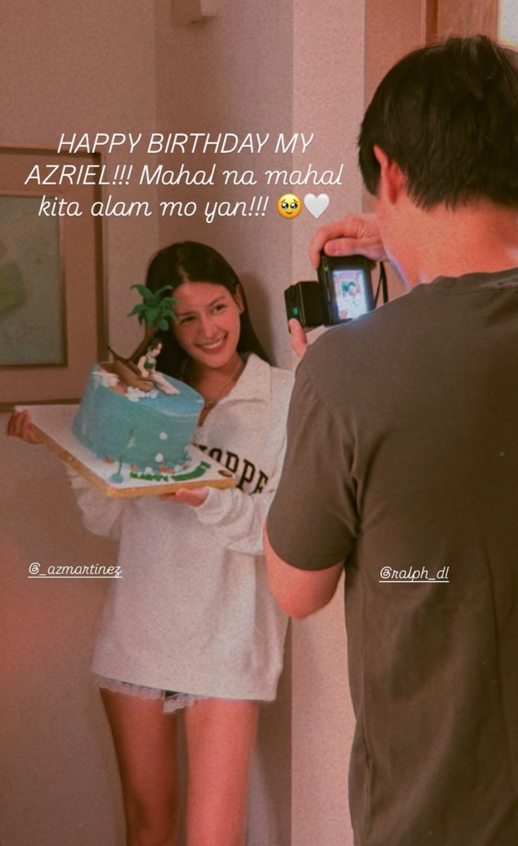 teka, naiiyak ako ’cause when she celebrated her last birthday, she was in a very messed up situation. but look at her now, surrounded by the people who made her feel safe amidst all the uncertainties and doubts. thank you, bookclub + rdl.

HAPPY BIRTHDAY AZ MARTINEZ
#happyAZday