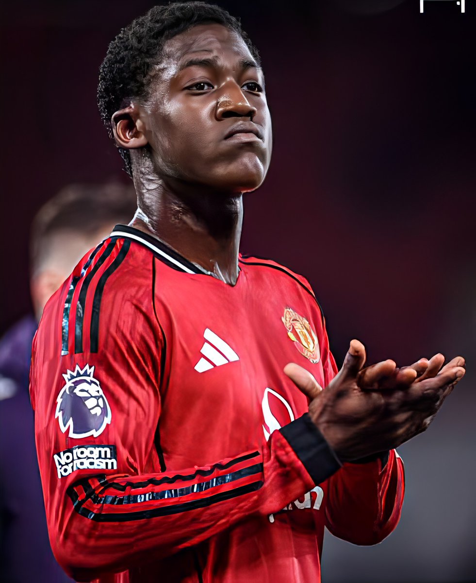 Boy Chester 💤 tweet media