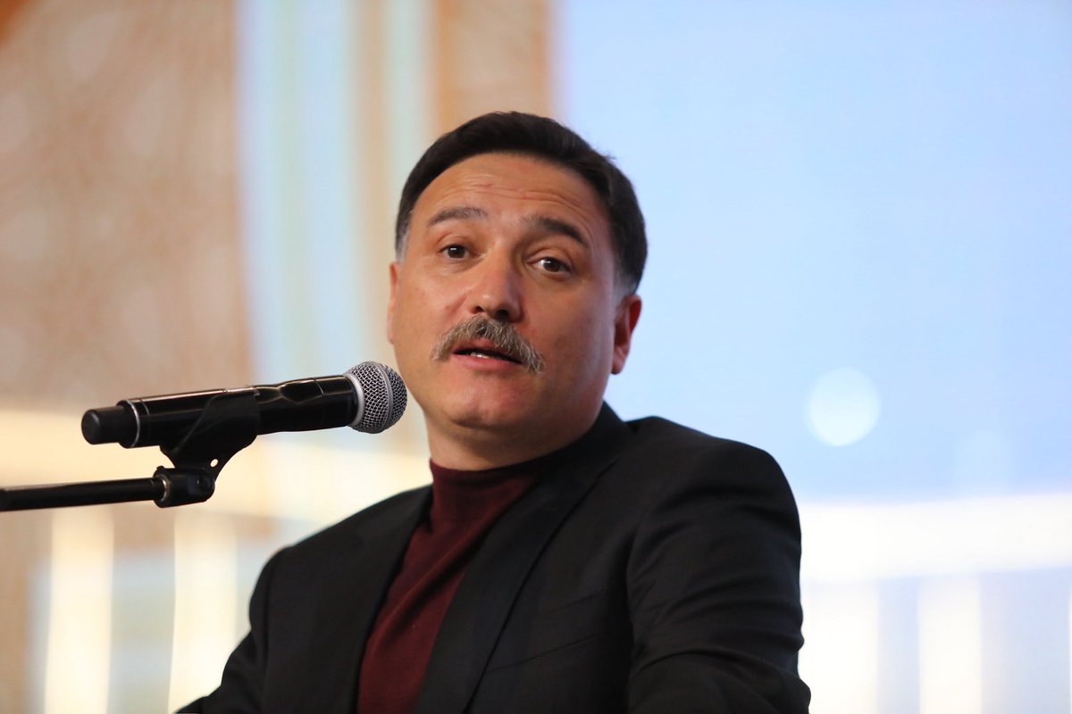 kayserivaliligi's tweet photo. Valimiz Sayın Gökmen Çiçek, Kayseri Sivaslı Dernekler Federasyonu tarafından düzenlenen iftar programına katıldı. https://t.co/WlAMbgmZal