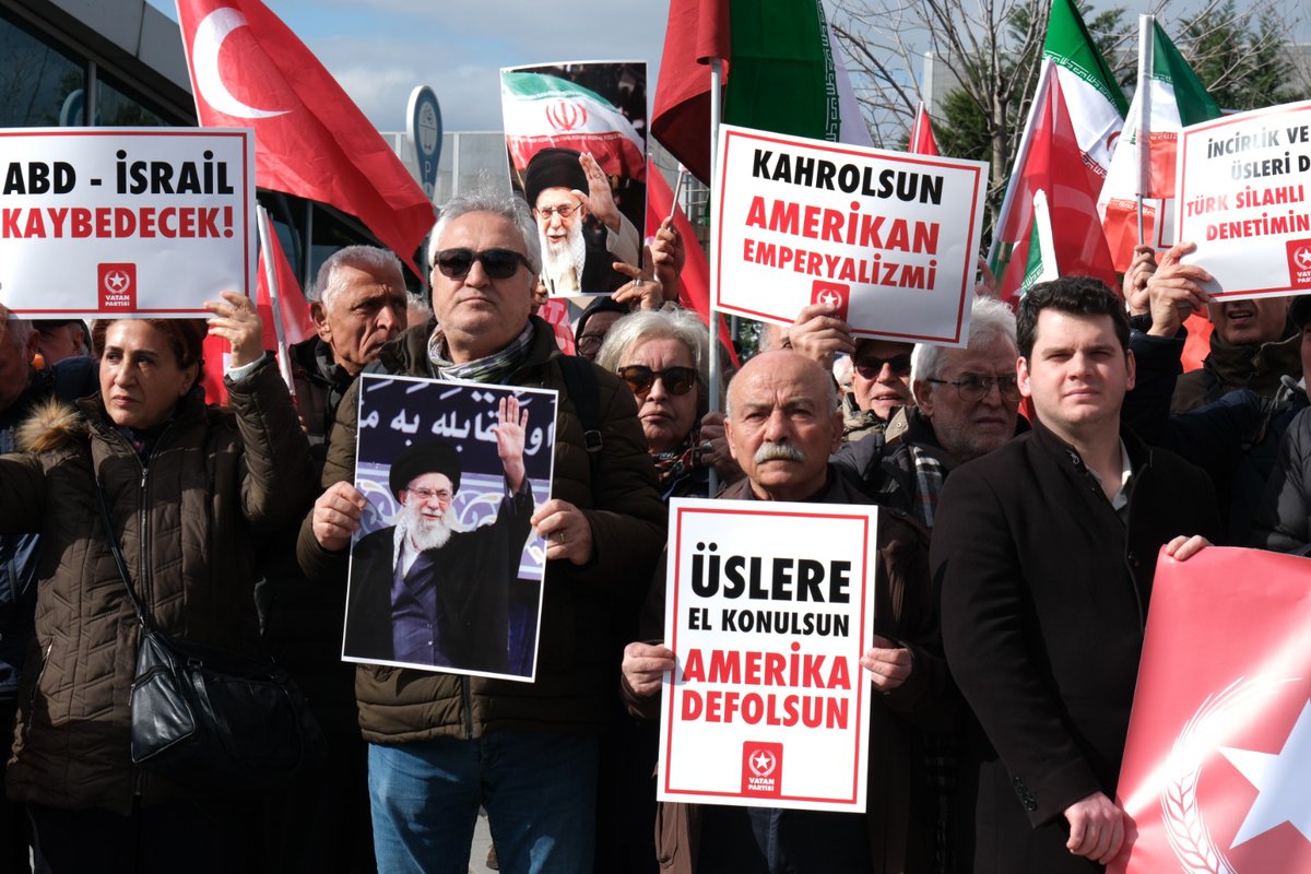 VatanPartisiist's tweet photo. İran’a saldırı Türkiye’ye saldırıdır. ABD emperyalizmi ve İsrail siyonizmi, sadece İran’ı değil bütün insanlığı karşısına almıştır.

Bu kutlu savaşta, Müttefik İran İslam Cumhuriyeti Devletiyle ve Kardeş İran Halkıyla birlikteyiz! https://t.co/iqNT9dDWJo