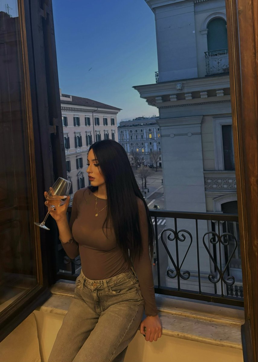 comunque il cielo di Roma è sempre lo sfondo migliore