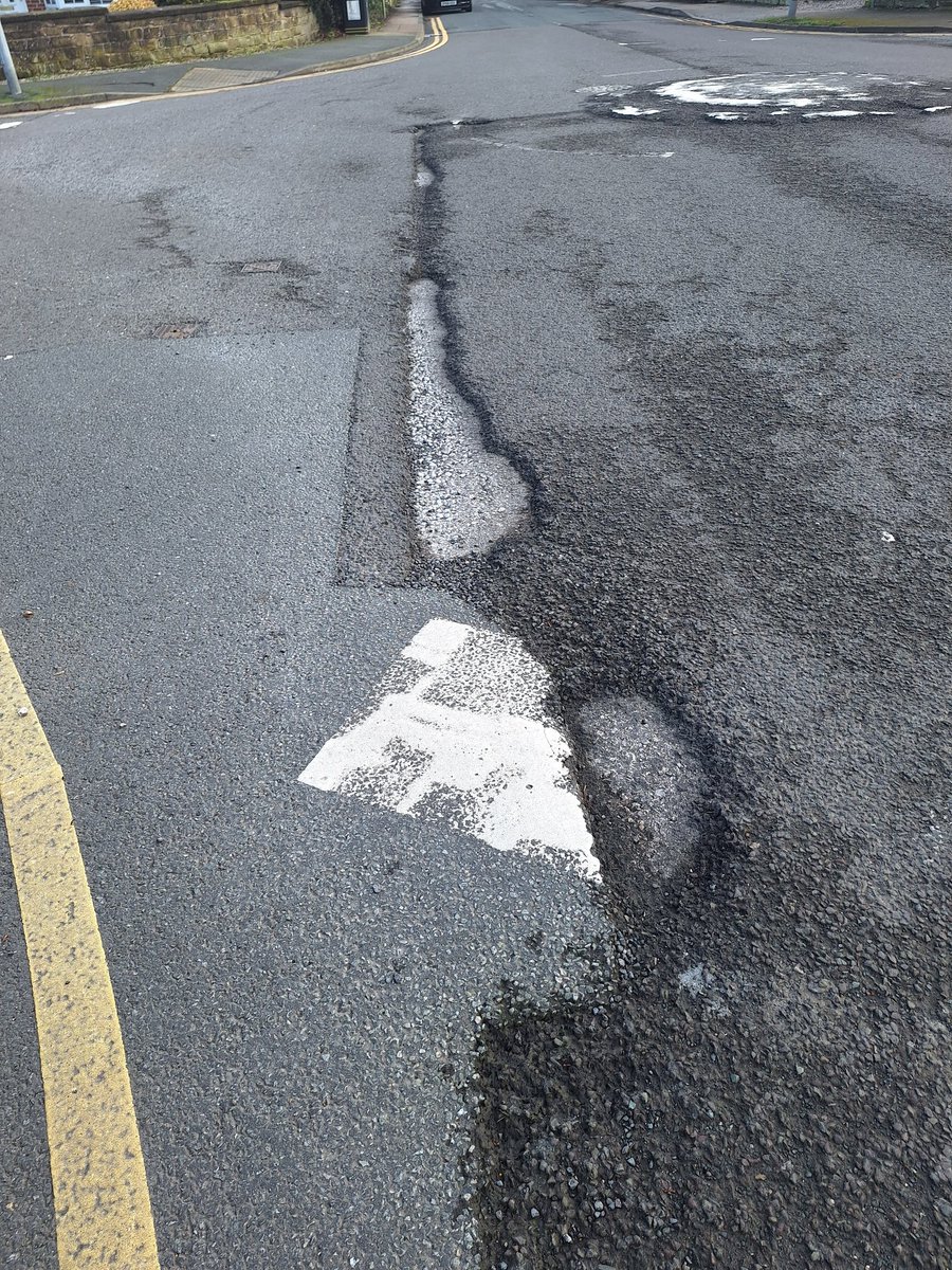 Winstamike's tweet photo. Another Sunday and yet more potholes reported across #Billinge #Orrell https://t.co/FRUOWAoqzu