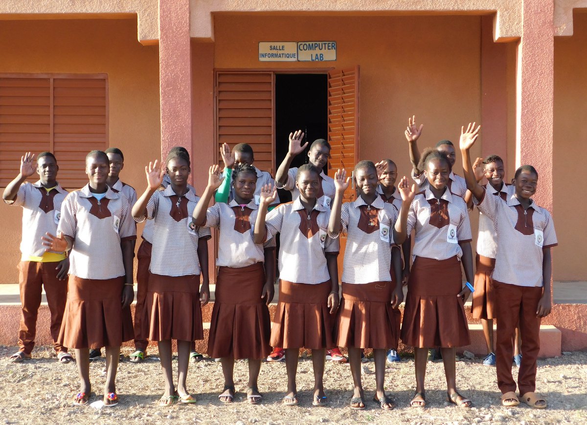 FNTEInfo's tweet photo. Why does farming matter? Because when a harvest is successful, a child can focus on her dreams instead of her hunger.

#FNTE #NonProfit #NGO #BurkinaFaso #Education https://t.co/OLSIEXpiD3