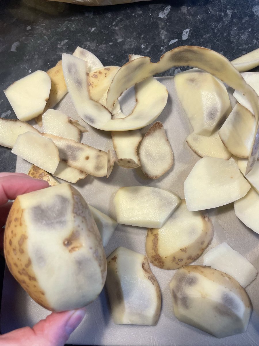 SallyTKing's tweet photo. @AldiUK What would cause these black spots in my  Aldi spuds? They go deep into the potatoes - not happy to use them! Thanks. https://t.co/FHnbHIPs57