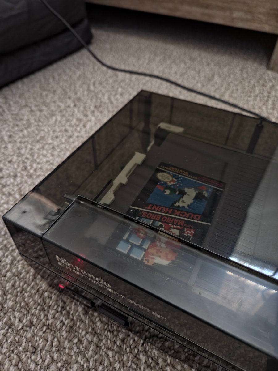 XRPee1983's tweet image. Just finished cleaning SMW! God, nothing beats playing retro games on original hardware, and on a CRT-TV to top it all off. 💥

#nes #Nintendo #NintendoLife #GamingCommunity #retrogames #retrogamer