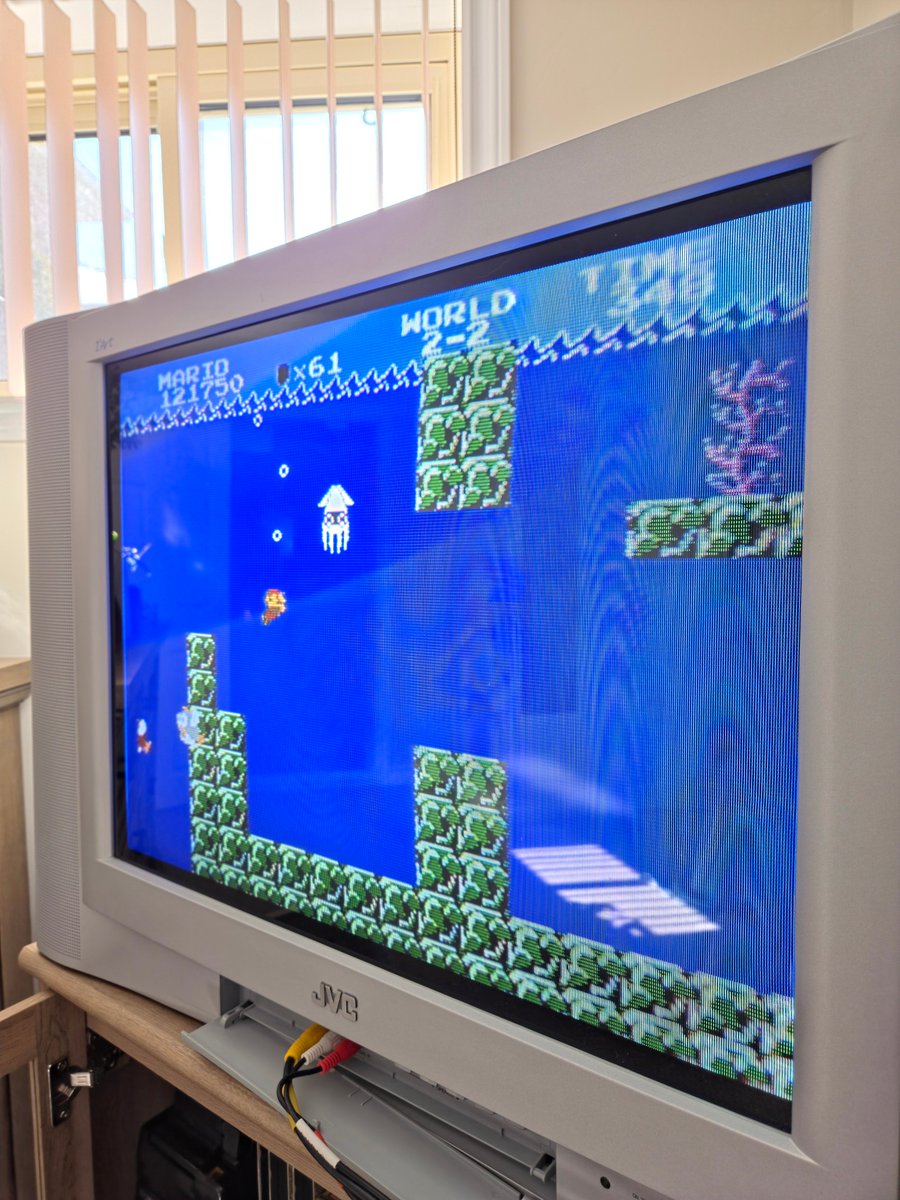 XRPee1983's tweet image. Just finished cleaning SMW! God, nothing beats playing retro games on original hardware, and on a CRT-TV to top it all off. 💥

#nes #Nintendo #NintendoLife #GamingCommunity #retrogames #retrogamer