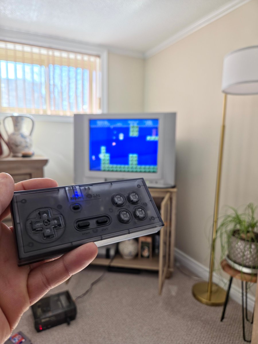 XRPee1983's tweet image. Just finished cleaning SMW! God, nothing beats playing retro games on original hardware, and on a CRT-TV to top it all off. 💥

#nes #Nintendo #NintendoLife #GamingCommunity #retrogames #retrogamer