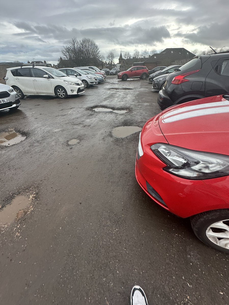 smtnct's tweet photo. Another day of facing the war that is the Fife ice arena car park https://t.co/LmH1adGIDD