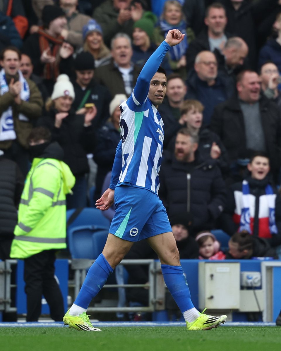 eltoquepy_'s tweet photo. Diego Gómez marcó para Brighton que le ganó 2 a 1 a Nottinham Forest por la Premier League. https://t.co/Ab0um55eZd
