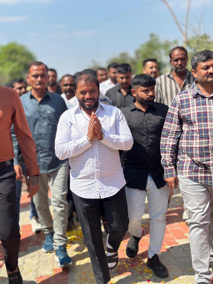 રાજુલા –જાફરાબાદ– ખાંભા વિસ્તારના લોકપ્રિય ધારાસભ્ય હિરાભાઈ સોલંકીના નેતૃત્વમાં હેઠળ તા. 28 ફેબ્રુઆરી 2026, શનિવારે વિવિધ વિકાસ કાર્યોના ખાતમુહૂર્ત અને લોકાર્પણ કાર્યક્રમોમાં ઉપસ્થિત રહેવાનો અવસર મળ્યો.