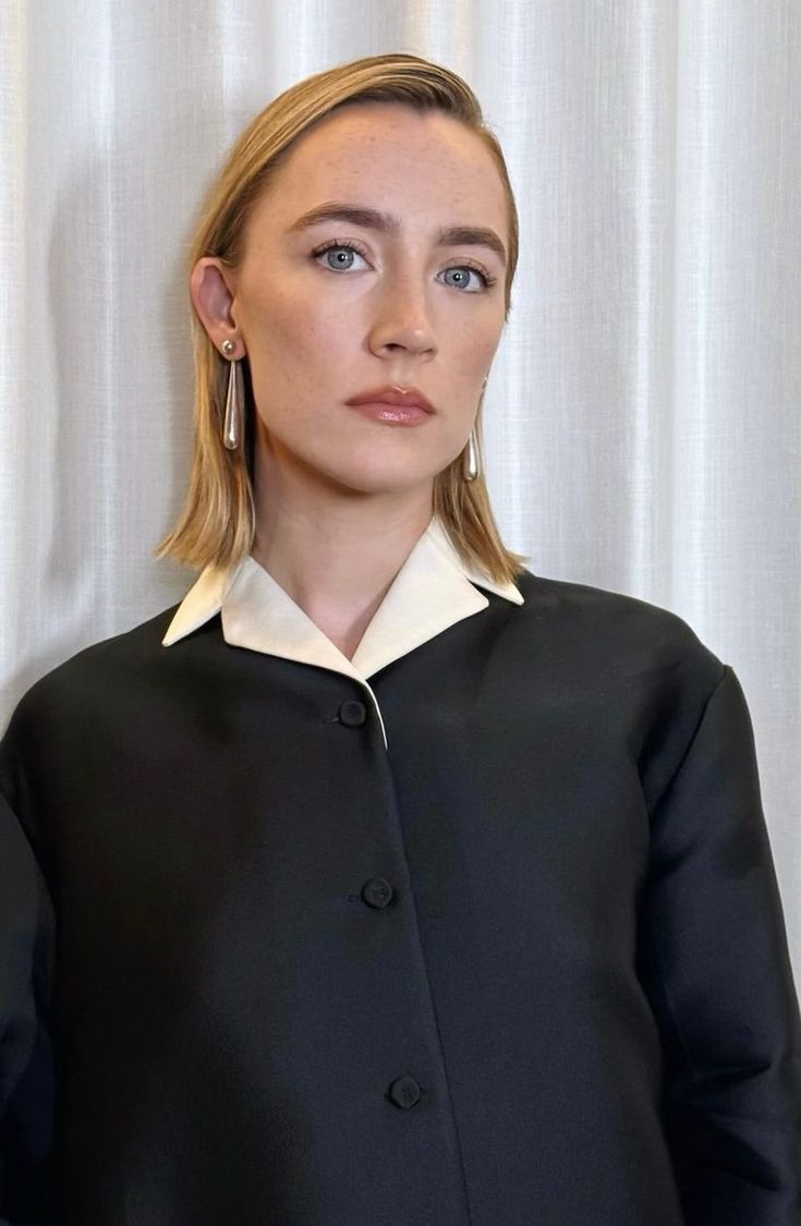Saoirse Ronan Source tweet media