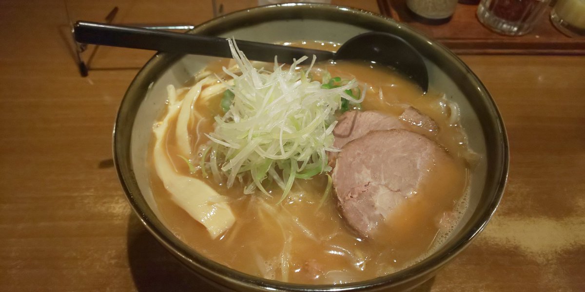 hebapon261's tweet photo. ラーメン横丁で一番美味しかったラーメンが倍煎舎さんでした
また行きたいです https://t.co/uMUnFygWKV