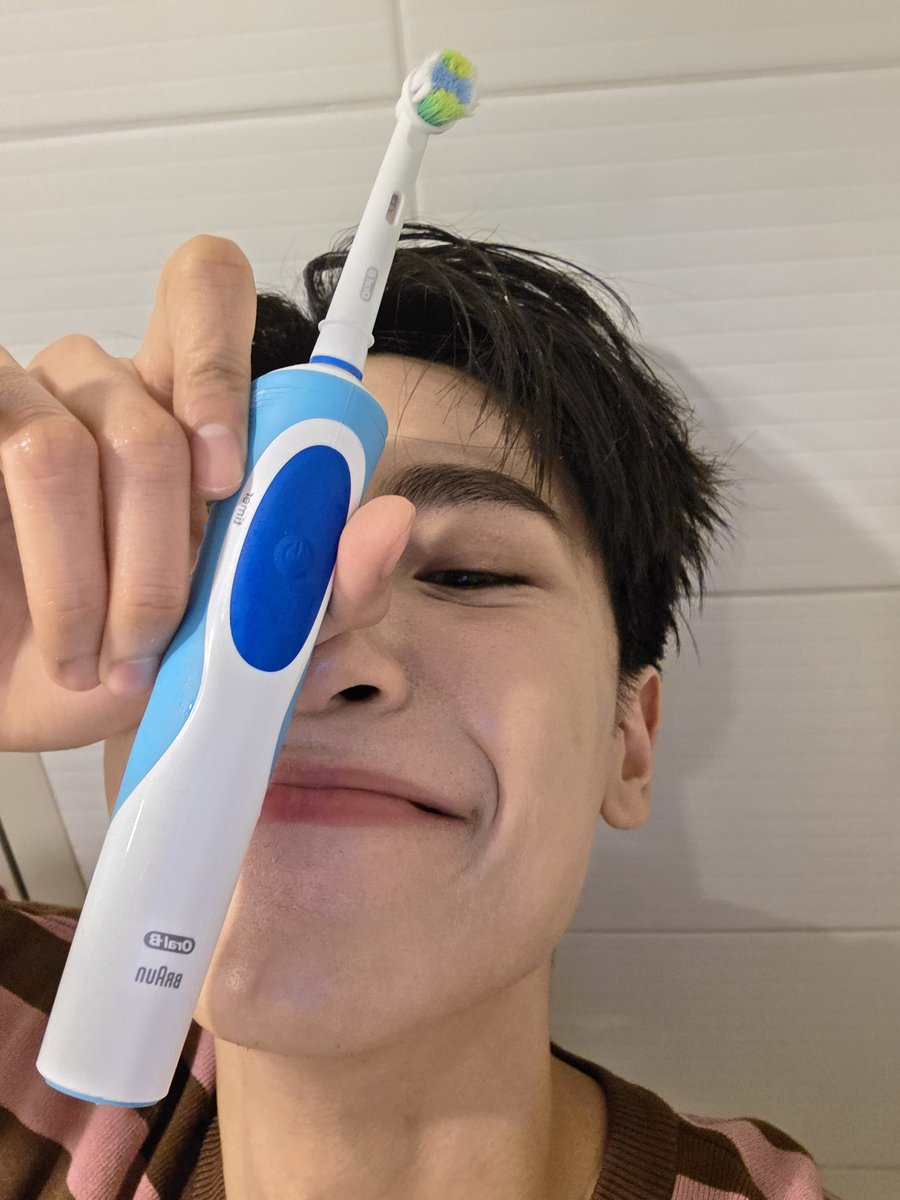 ขอบคุณที่มาหากันวันนี้นะคับ ขอบคุณทางTops of Beauty ที่ชวนจูมาตลอดและที่สำคัญขอบคุณ Oral B มากๆที่ให้จูมาเป็นตัวแทนแล้วยังส่งแปรงรุ่นใหม่มาให้จูใช้พรุ่งนี้ได้เวลาปลดระวางน้องคนเก่าแล้ว พักผ่อนเยอะๆพรุ่งนี้ตั้งใจทำงานตั้งเรียนนะคับมี่ 🌞💛💫

JUNIOR TOPS OF ORALB
#OralBxJunior