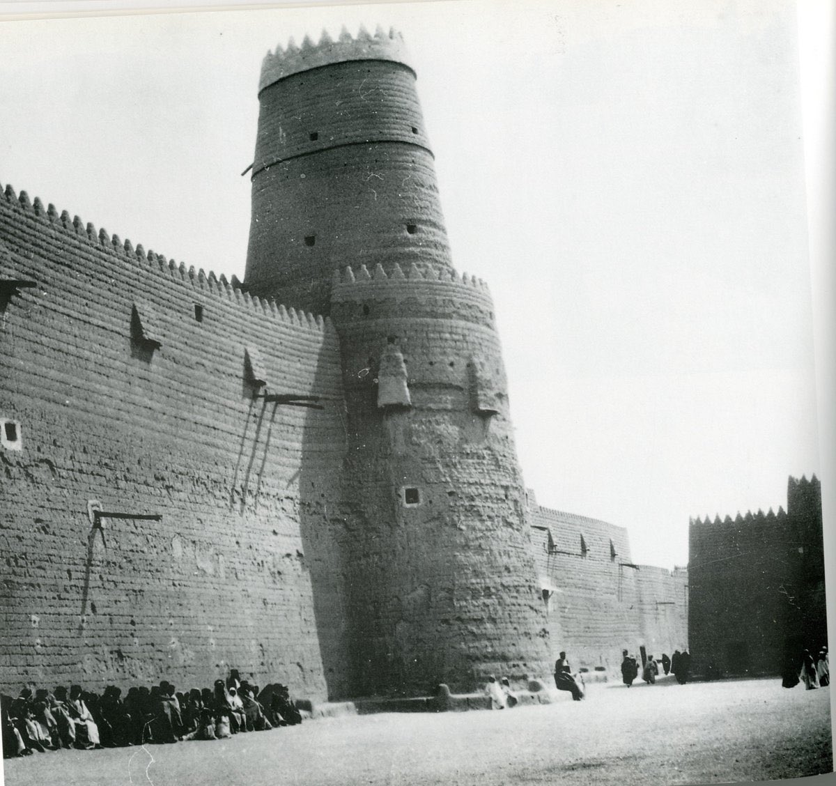 دوشا الشمري tweet media