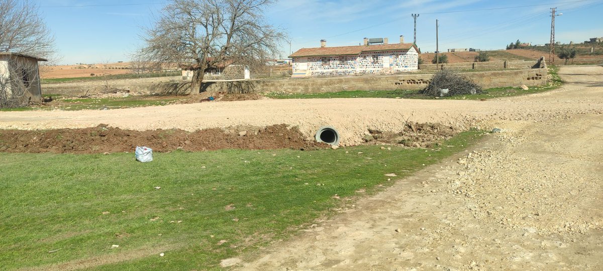 📍 Suruç İlçesi-Kç.Ağaç
📍 Eyyübiye ilçesi-Kaplan 
 güzergâhında büz beton boru uygulama çalışmalarımız tamamlanmıştır. 

🛣️ Daha güvenli yollar için sahadayız!

#HayırlıOlsun

<a href="/sanliurfabld/">Şanlıurfa Büyükşehir 🇹🇷</a>
<a href="/MithatCanKutluc/">Mithat Can KUTLUCA</a>

#YolMedeniyettir
#KırsalHizmetlerDairesiBaşkanlığı