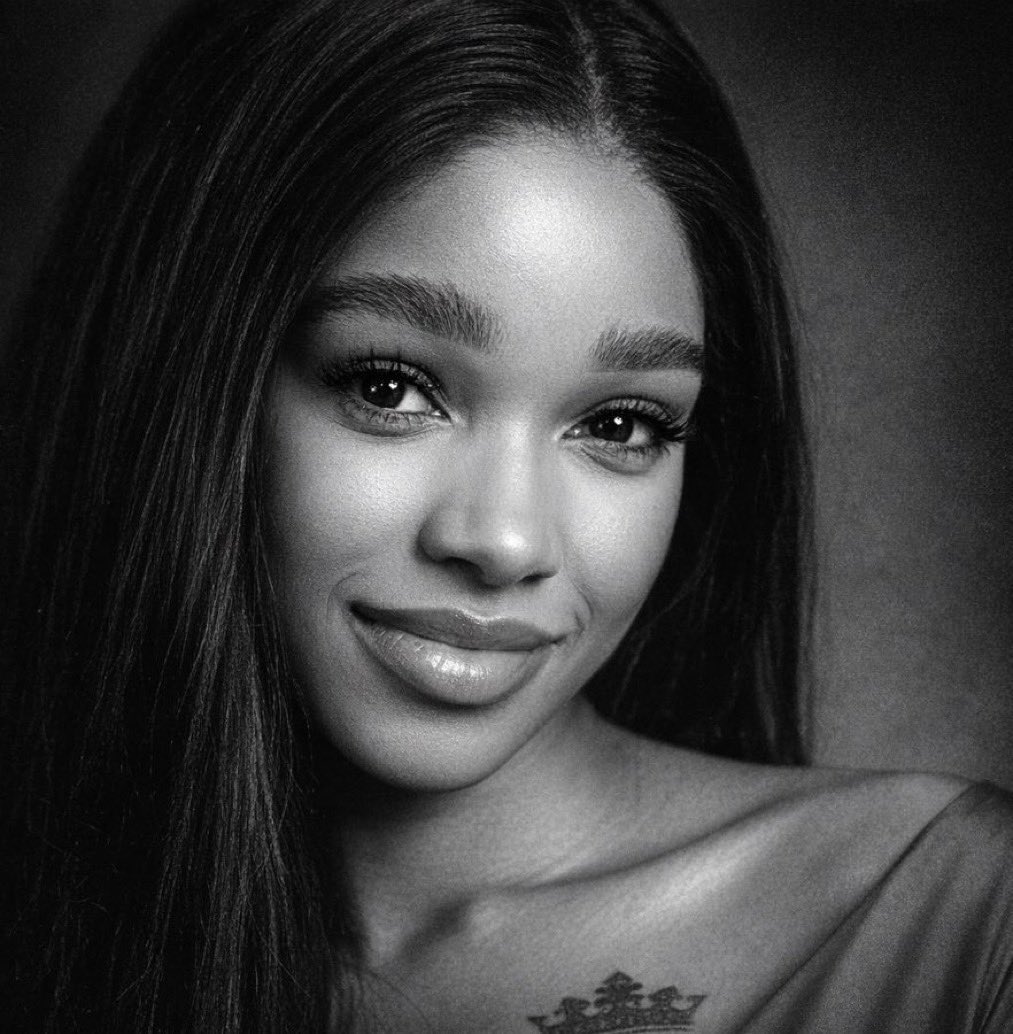 The screams from the audience for Thandeka‼️ Oh I love it for my babe ❤️

#BBMzansiS6 #bbmzansi