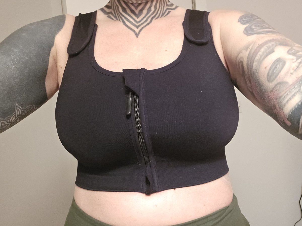 Hayley Hazard tweet media