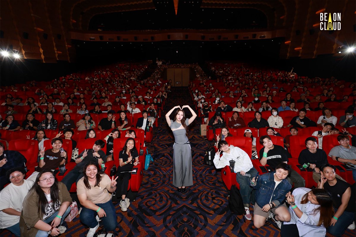 ขอบคุณแฟน ๆ ที่น่ารักที่มาร่วมชมภาพยนตร์รอบฉายพิเศษ “ราคี” Exclusive Fan Screening with FREEN SAROCHA  ในวันนี้มาก ๆ นะคะ  🎟️🍿

<a href="/srchafreen/">P'freen (real)</a> 
#ราคีFanScreeningฟรีน
#ราคีTHESTAIN
