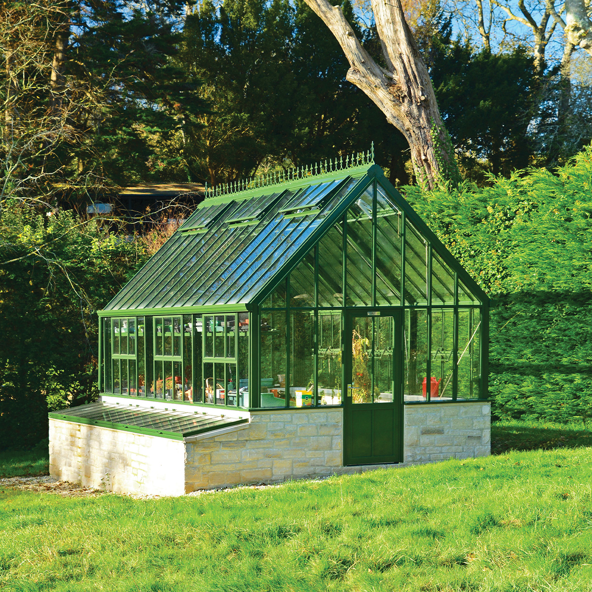 The Victorian Gallery is a masterpiece in itself, where your love for horticulture takes centre stage. 

Your Dream Garden Is Just A Hartley Away

Discover more – HartleyBotanic.short.gy/gallery-x

Victorian Gallery, Dorset, UK

#hartleybotanic #RHS #gardeninspirations #gardenlove