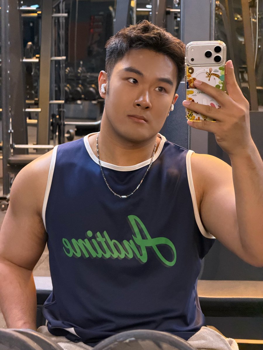 怪力男 tweet media