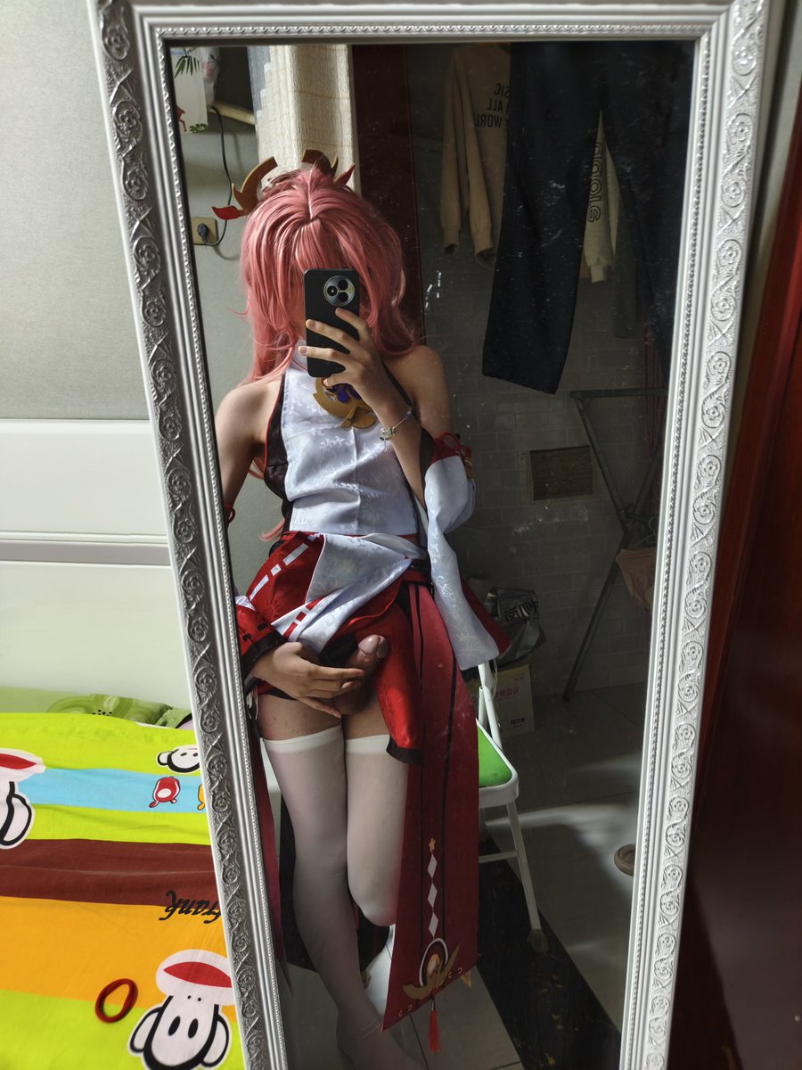 #原神八重神子 #cosplay #男娘coser #男高弟弟 #白丝弟弟 #对镜自拍 #撸管  唉，一想到再过两天就要上学，好伤心，好好再玩两天吧