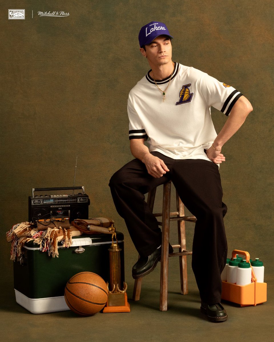 Mitchell & Ness tweet media