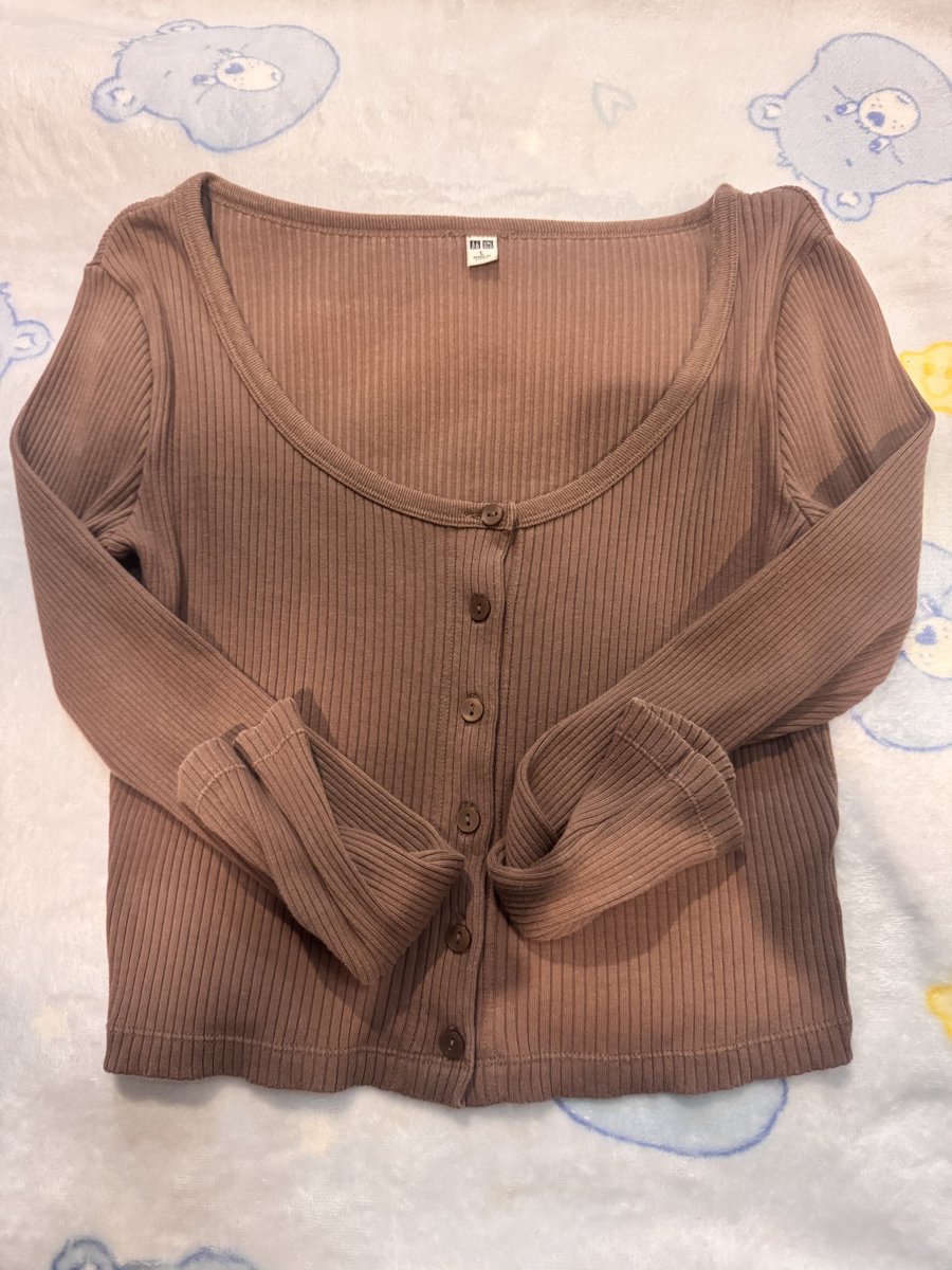 TYRKWK's tweet photo. 📍มาแม่ๆ โล๊ะๆ🪽⭐️📌
ค่าส่งเหมาๆ 40฿ 📦
1.Uniqlo 100฿
2.ff 150฿
3.Acey (คอลเก่า)130฿
4.Sisters 140฿
5.Duex 140฿
#ส่งต่อเสื้อผ้า #โล๊ะตู้เสื้อผ้า #ส่งต่อvgh #ส่งต่อstylistshop #stylist_shop #เสื้อผ้ามือ2 #ส่งต่อกระเป๋า #ส่งต่อcintage #cintageshop #vgh #เสื้อผ้ามือสอง https://t.co/tM3qQtmEMo