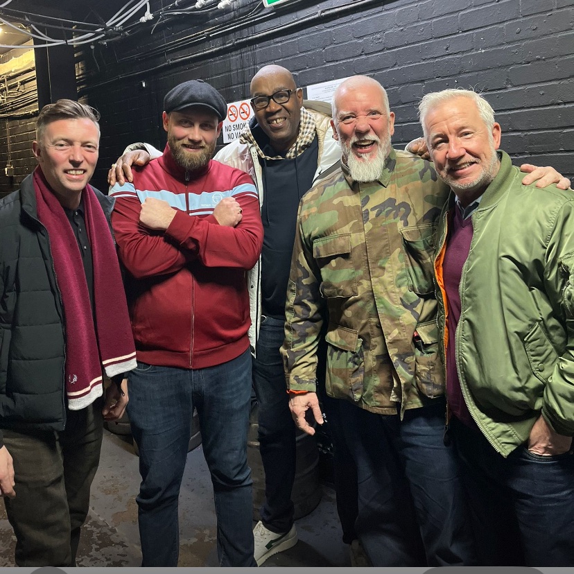 Very decent results today. Now over to Fulham on Wednesday. Feel the force Hammers from <a href="/websterhills/">Jamie</a> <a href="/josephjjones/">Joseph J. Jones</a> <a href="/Cass_Pennant/">Cass Pennant 🇬🇧</a> <a href="/WakeUpWithWebbo/">Wake Up With Webbo</a> and me.

PS Check out JJJ’s new tune. For old Irons and football romantics everywhere.