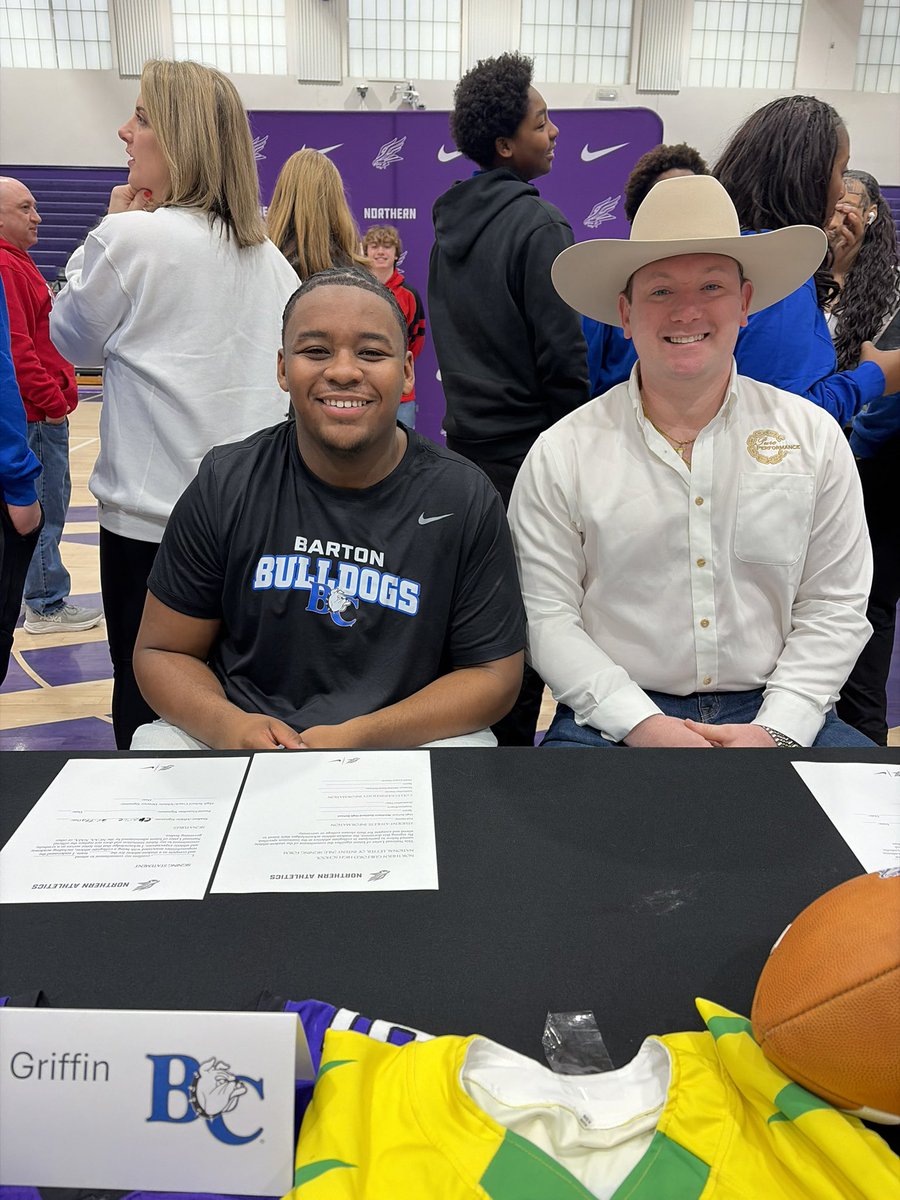 Unclecharlie59's tweet photo. Signed✅ @barton_fb https://t.co/ifzXSoB1wr