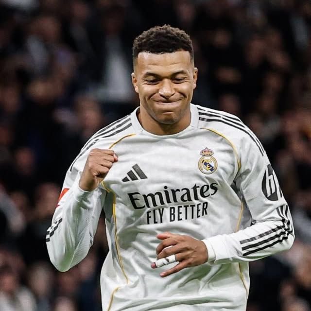 Lukita¹⁰ 🃏 tweet media