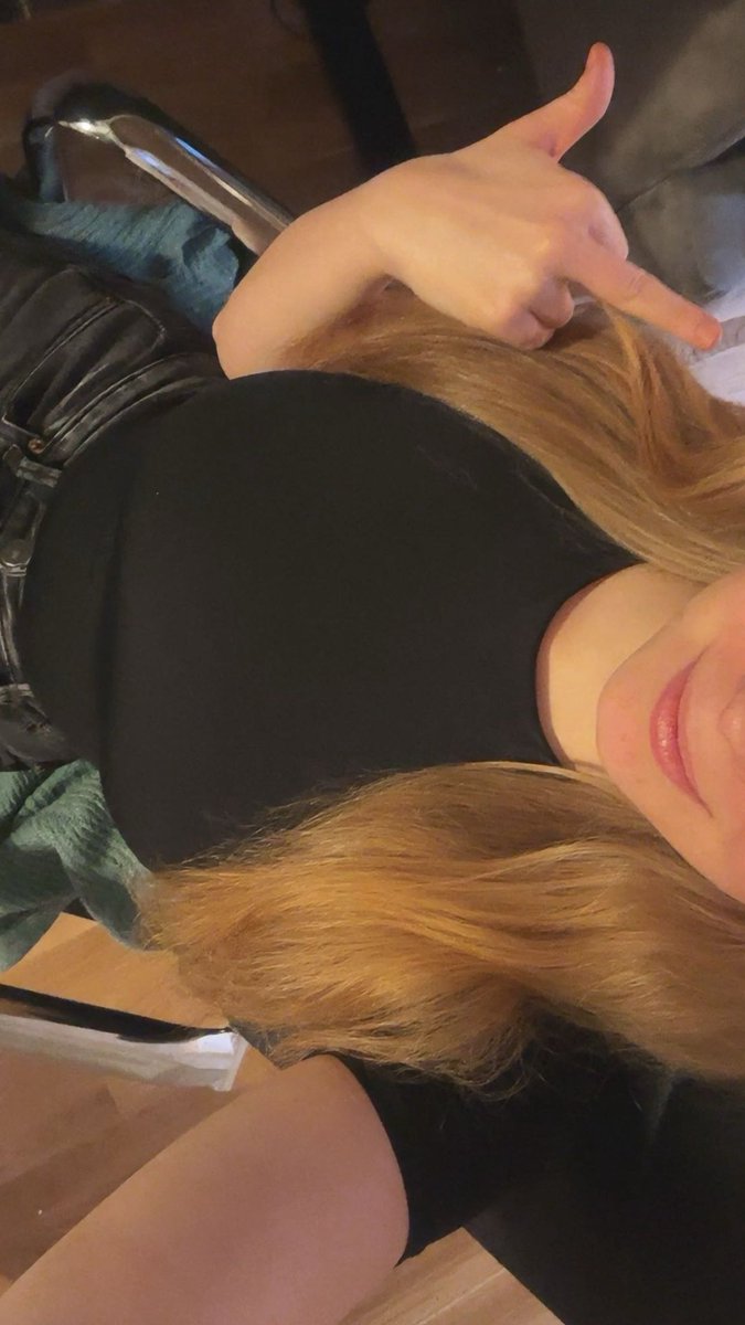 CBT Retweet Game 🔥 
bis 20 Uhr

Lasst ihn herrlich leiden heute Abend!

❤️ - 5 min Klemmen
💬 - Ball busting (Pro Person 3)
🔁 - 15 min auf Reis knien

Dannach gibt es noch eine spannende Umfrage. 😉
