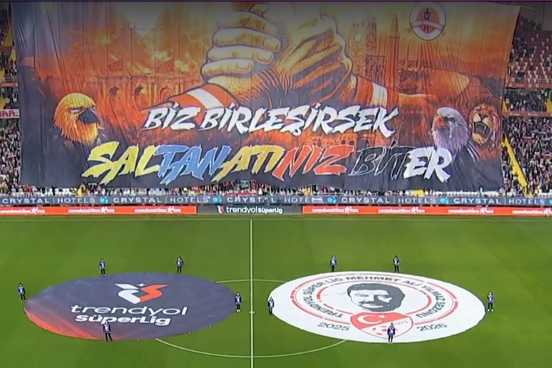 bosunatiklama's tweet photo. Antalyaspor tribünleri: "Biz birleşirsek saltanatınız biter." https://t.co/UUvN63wGPg