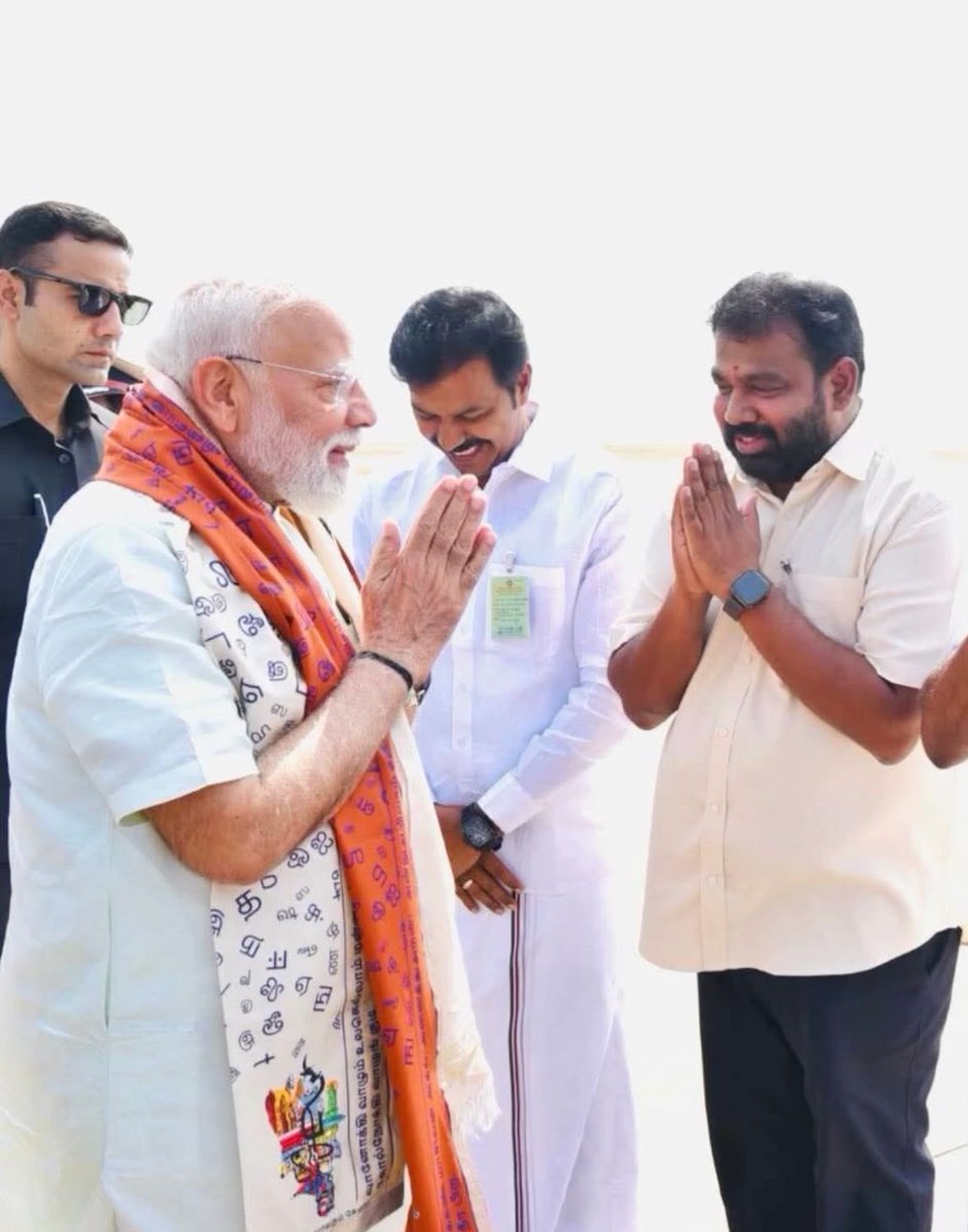 Welcomed Hon’ble Prime Minister Thiru. <a href="/narendramodi/">Narendra Modi</a> Avl at Madurai Airport today.

“Welcome to Madurai, sir. Victory is ours,” I said.
“Absolutely,” he replied with a smile.

This alliance is poised for a historic mandate- and the road clearly leads to #EPSfor2026!