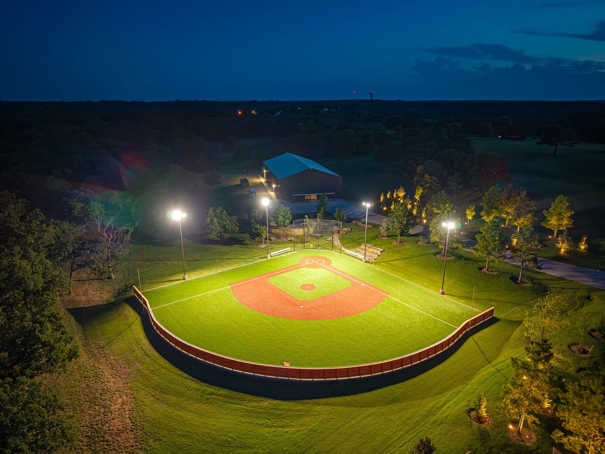 Zillow Gone Wild 🏡 tweet media