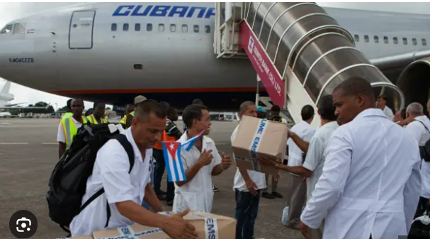 APLASTANTE derrota para la dictadura de Cuba. La lista sigue creciendo. Honduras, Guatemala, Antigua y Barbuda, Guyana, Venezuela, San Vicente y las Granadinas le cierran las puertas al negocio de la dictadura cubana y sus médicos.