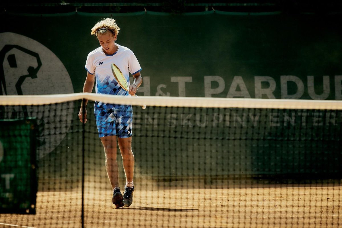 Parsa Bombs 💣 tweet media