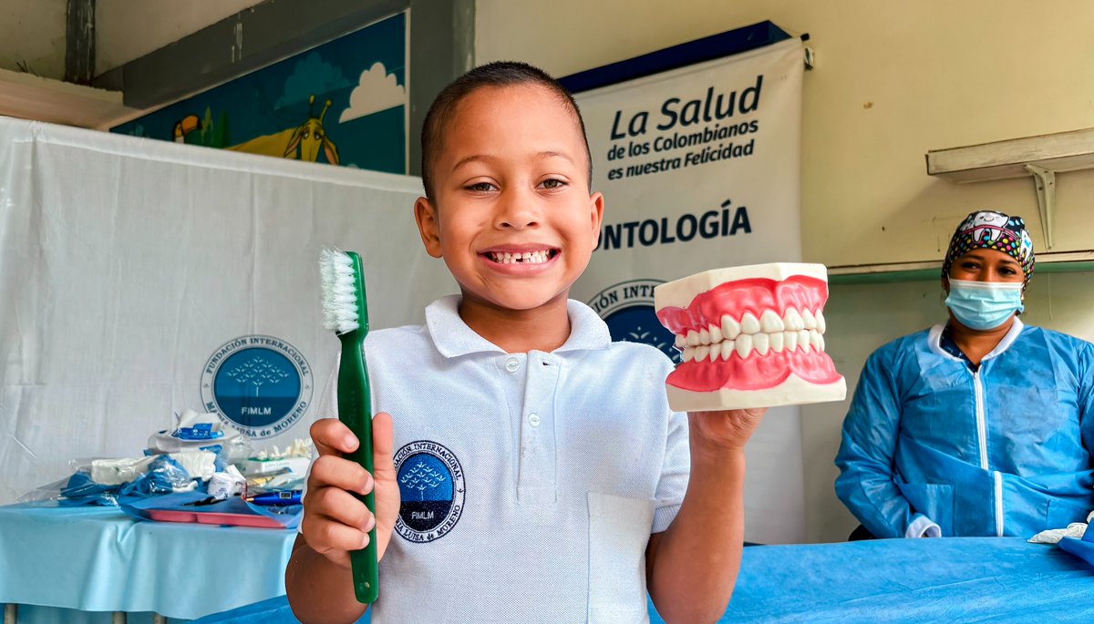 FIMLM's tweet photo. #MiNuevaFamilia | En la Escuela de Puerto César se realizó una Jornada de Prevención y Promoción de la Salud, en la que los estudiantes recibieron atención en medicina general, nutrición, odontología, psicología, enfermería y fonoaudiología.

Conoce más: https://t.co/CJ5rQrNwi7 https://t.co/0ZEigptuEx