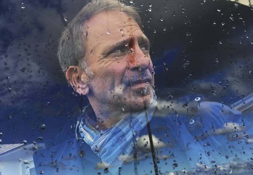 Σαν σήμερα, στις 2 Μαρτίου 2019, έφυγε από τη ζωή ο φωτορεπόρτερ Γιάννης Μπεχράκης, συνεργάτης του πρακτορείου Reuters και βραβευμένος με Πούλιτζερ για την κάλυψη της προσφυγικής και μεταναστευτικής κρίσης του 2015.