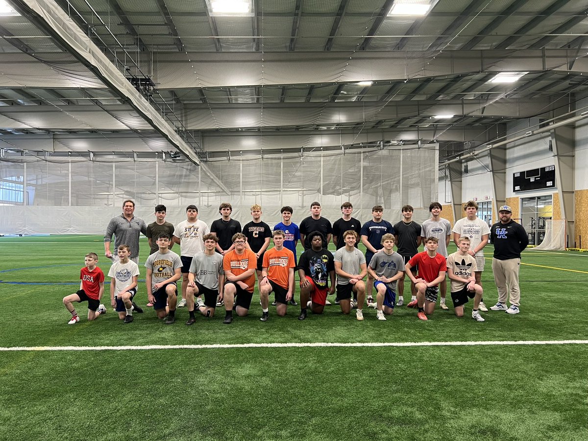 LeviDavis31's tweet photo. Had a great time at the Annual Special Teams Retreat out in Bridgeport, WV. Big thanks to the coaches @CoachMacKicking, @BrianWJ23 and everyone else for help on techniques/form to recruiting. https://t.co/gfu0IM4Em3