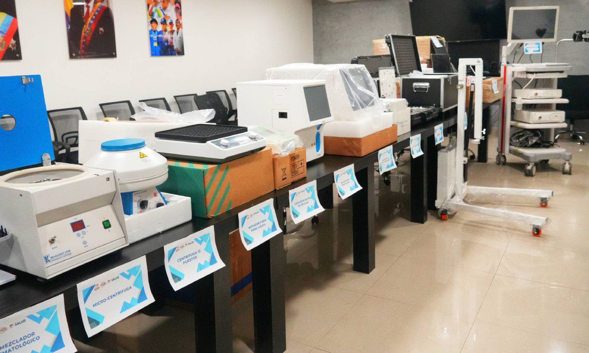 Notitiktok's tweet photo. ¡Salud repotenciada en Guárico!

El gobernador Donald Donaire entregó digitalizadores de rayos X, mamógrafos y endoscopios para garantizar atención gratuita y de calidad. Bajo la guía de la presidenta Delcy Rodríguez, los municipios contarán con servicios modernos y unidades móviles.

#guarico #salud #venezuela