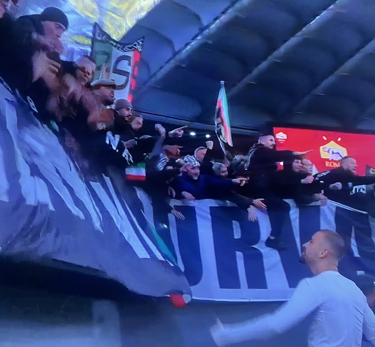 Zhegrova giving his jersey to the fans 🤍🖤