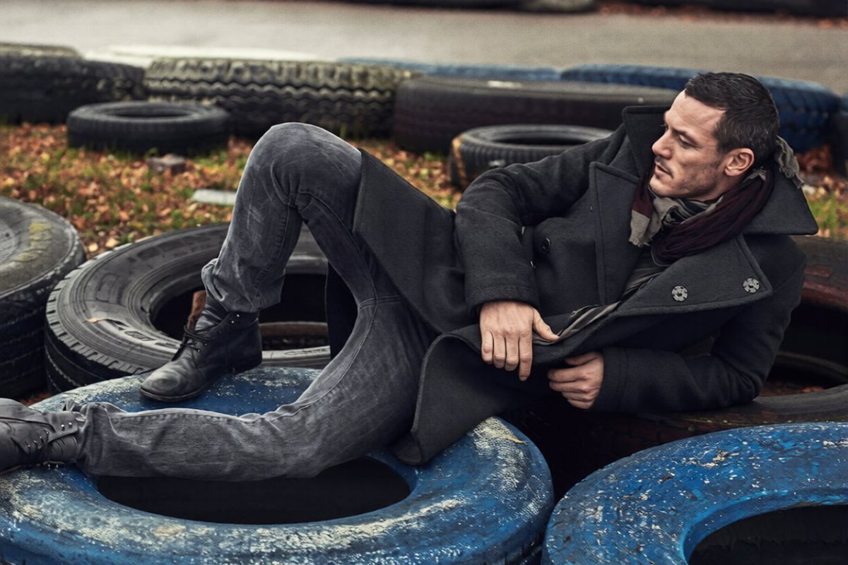 TheRhysOwens's tweet photo. TYSM to @THR for allowing me to sit-down and talk about "Each One Dies" with you. It was an incredible experience, and you did make me look super-duper dapper. #EachOneDiesMovie https://t.co/hLMlBISBSz