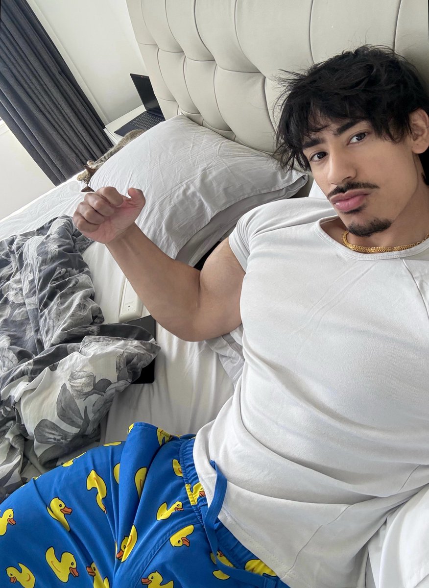 brownboyfitt's tweet photo. Cuddles in bed? https://t.co/0Yw8nPn45g