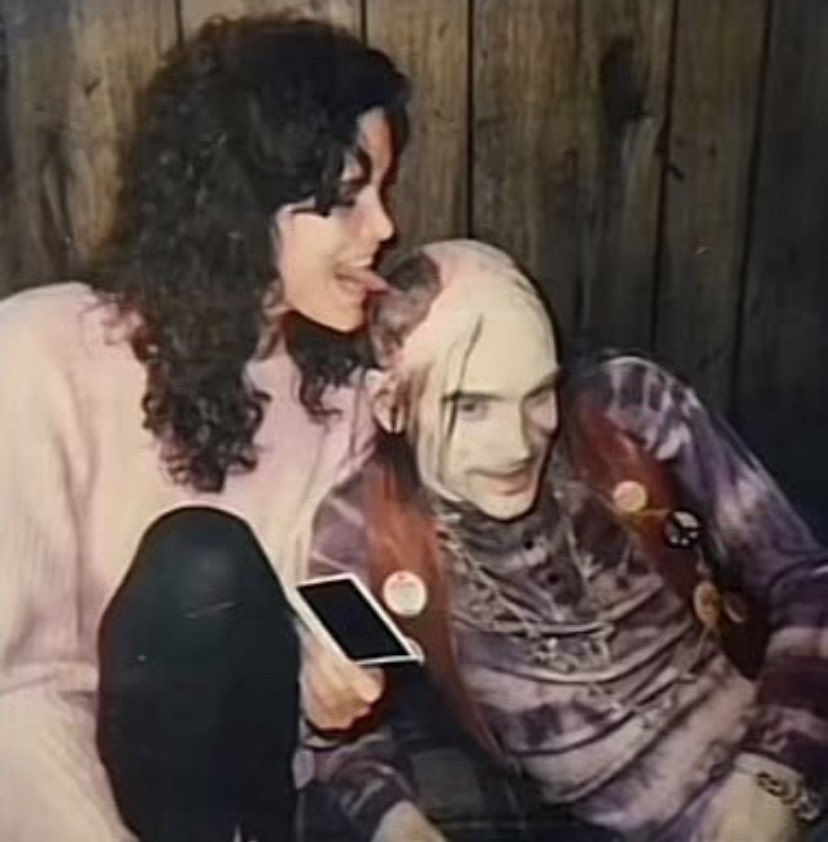 “EY LICK MY PLATE, YOU DOG DI— oh! Ohhh! Hohooo”