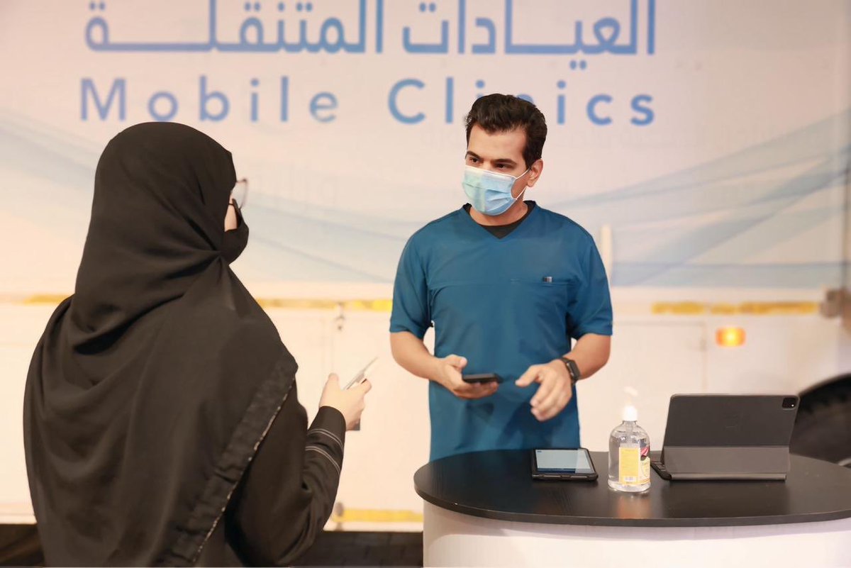 med_cluster's tweet photo. ويواصل #تجمع_المدينة_الصحي تقديم خدماته الطبية للأشقاء في مقار سكنهم عبر عيادات ثابتة وعربة طبية متنقلة بالمنطقة المركزية بمحيط #المسجد_النبوي، حتى تتهيأ الظروف المناسبة لعودتهم إلى بلدانهم سالمين، ضمن جهود إنسانية تعكس تكامل الخدمات الصحية بالمنطقة. https://t.co/1JtknPICi5