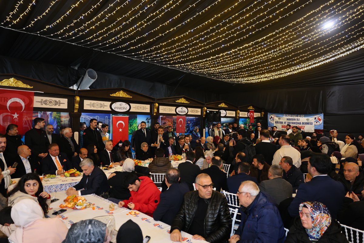 tevfikgoksu's tweet photo. Anadolu Sokağımız; birliğimizin, kardeşliğimizin, muhabbetimizin yürekten hissedildiği nadide bir mekan.

Bu akşam, Milli Eğitim Bakanımız @Yusuf__Tekin, Milletvekillerimiz @cuneytyuksel_, @deryaayaydin34 ve @y_konal ile birlikte Mardinli kardeşlerimizin misafiri olduk, Ramazan’ın birleştirici ruhunu beraber yaşadık.