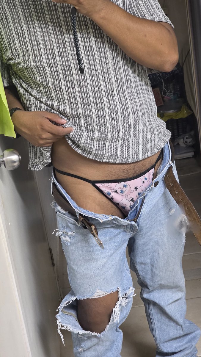 Reyvarey 🦋 tweet media