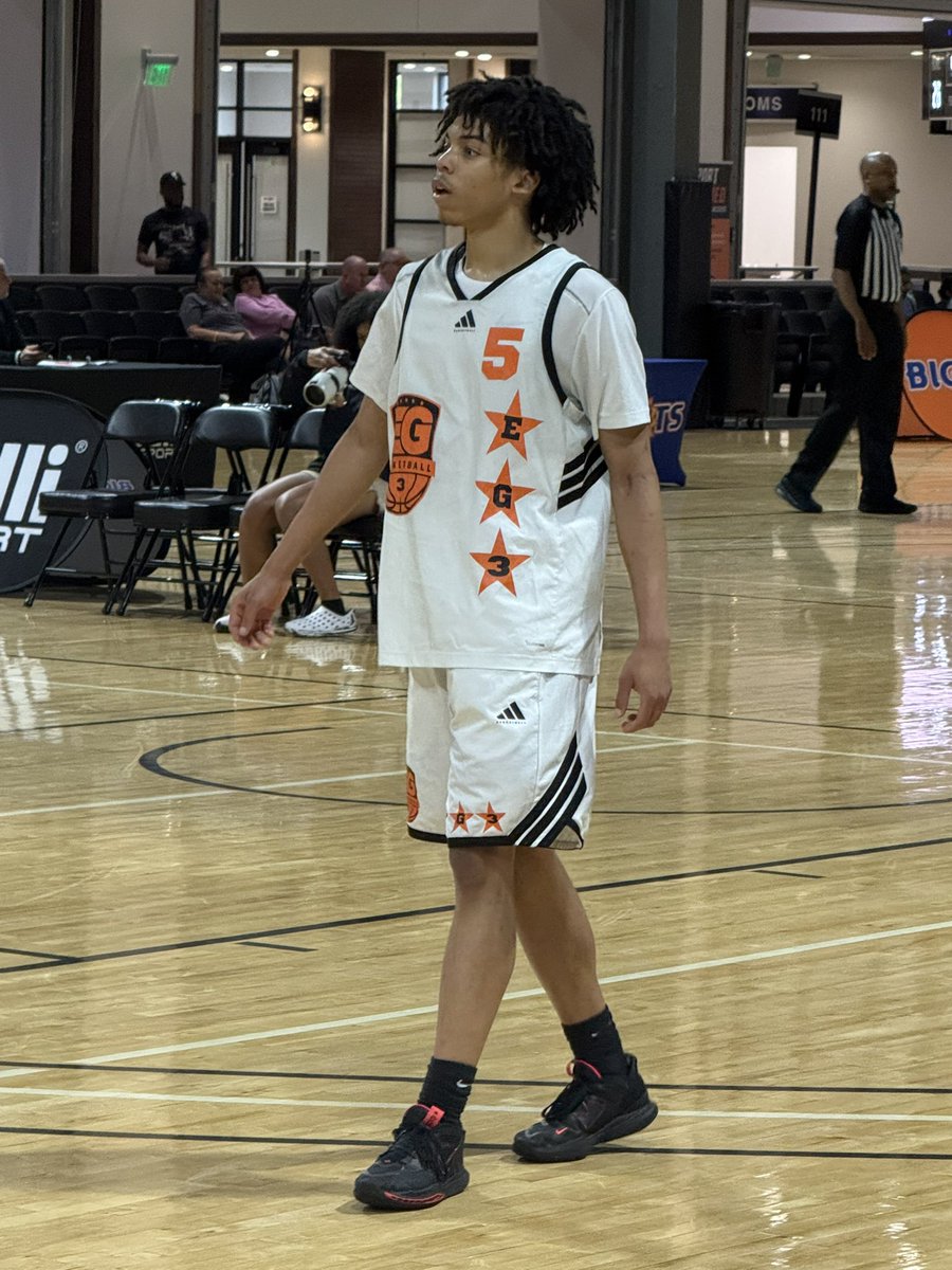 BIG SH🏀TS tweet media