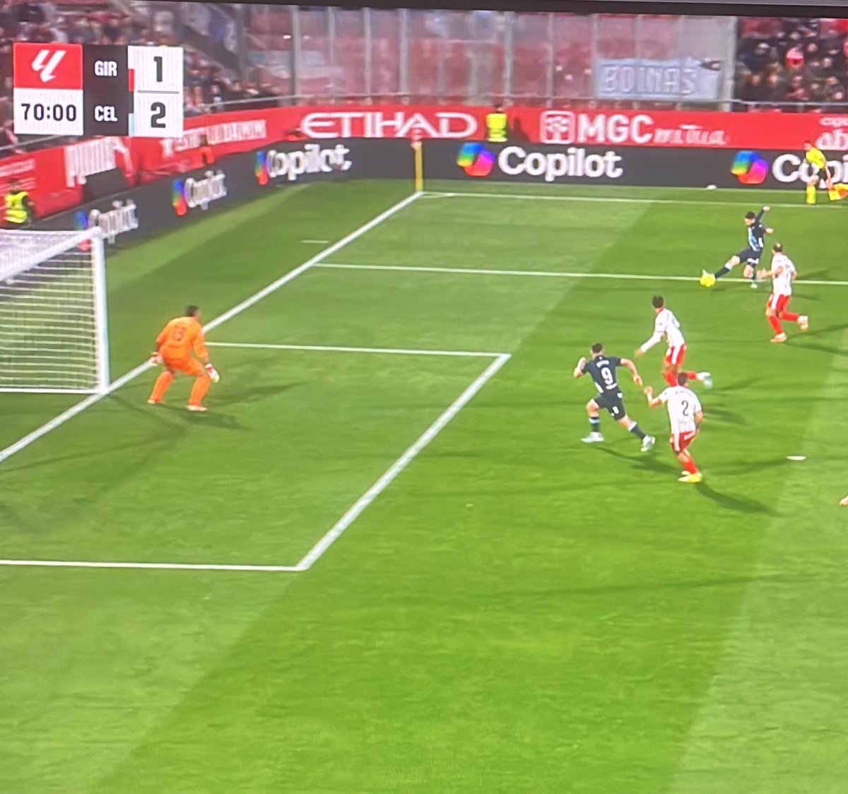 Arnauismo tweet media